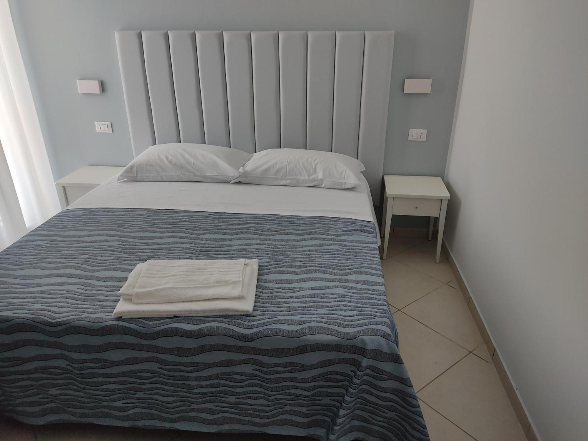 Hotel Caravel Park Римини Екстериор снимка